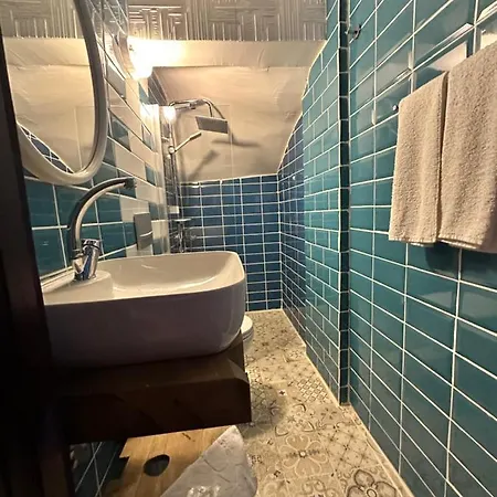 Apelles Butik * Сеферихисар