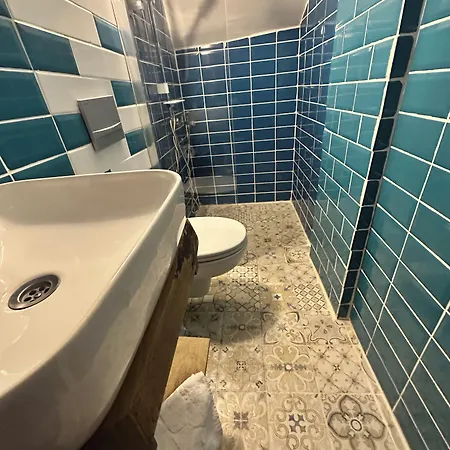 Apelles Butik Сеферихисар